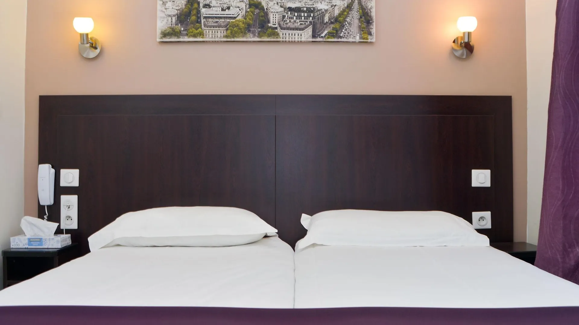 **  Hotel Du Quai De Seine Parigi Francia
