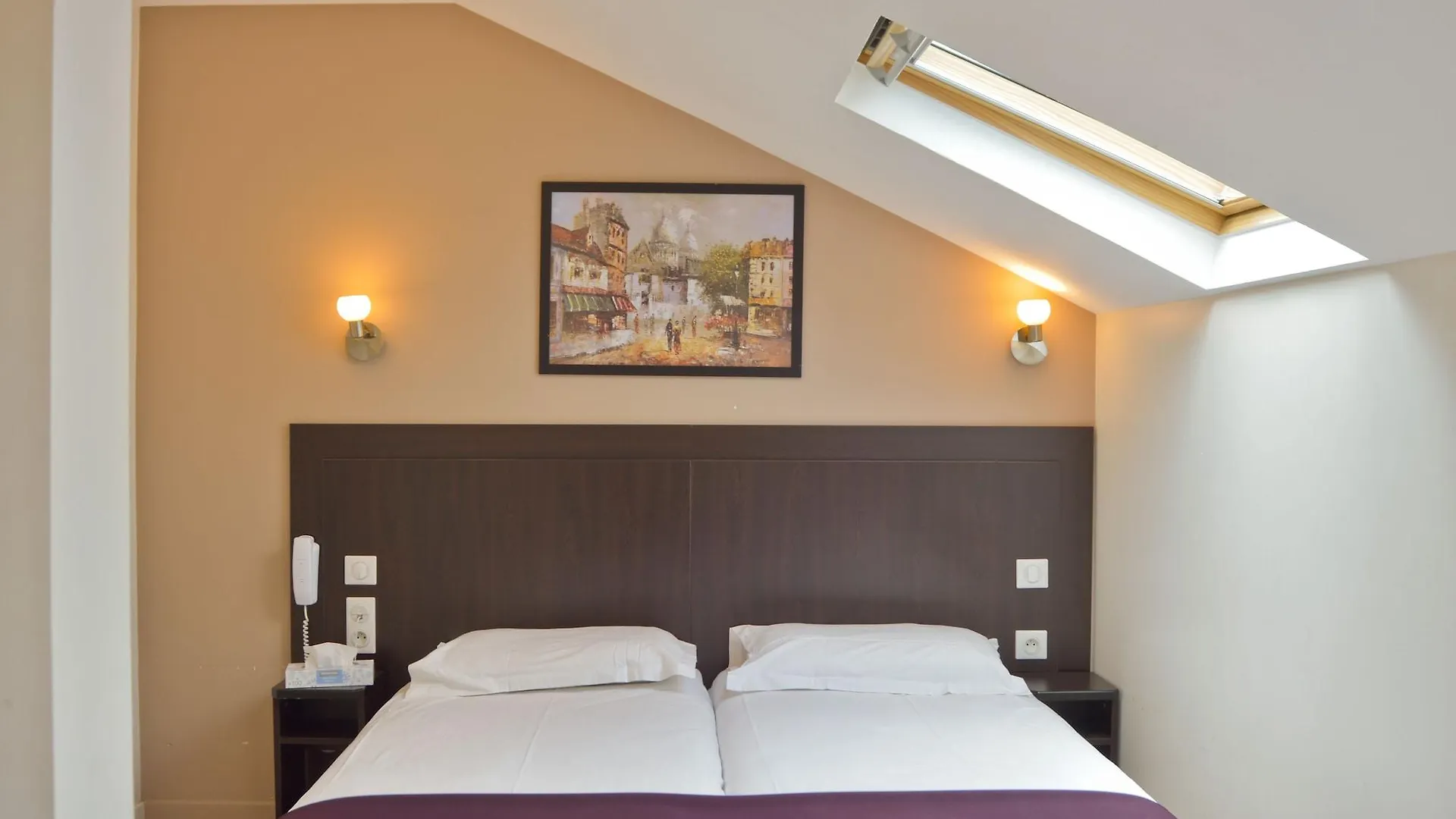 Hotel Du Quai De Seine Paris